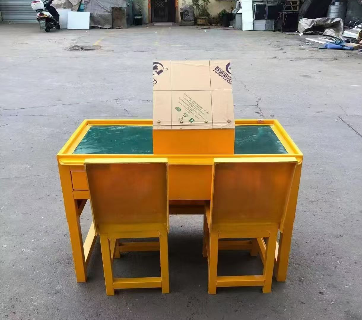 印台防静电导通桌井下煤矿火工品发放桌：危险品流转的安全守护者